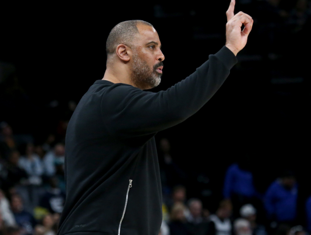 今日火箭主帅乌度卡在球队训练结束后接受了媒体采访。记者：“KD谈到了对方的防守，