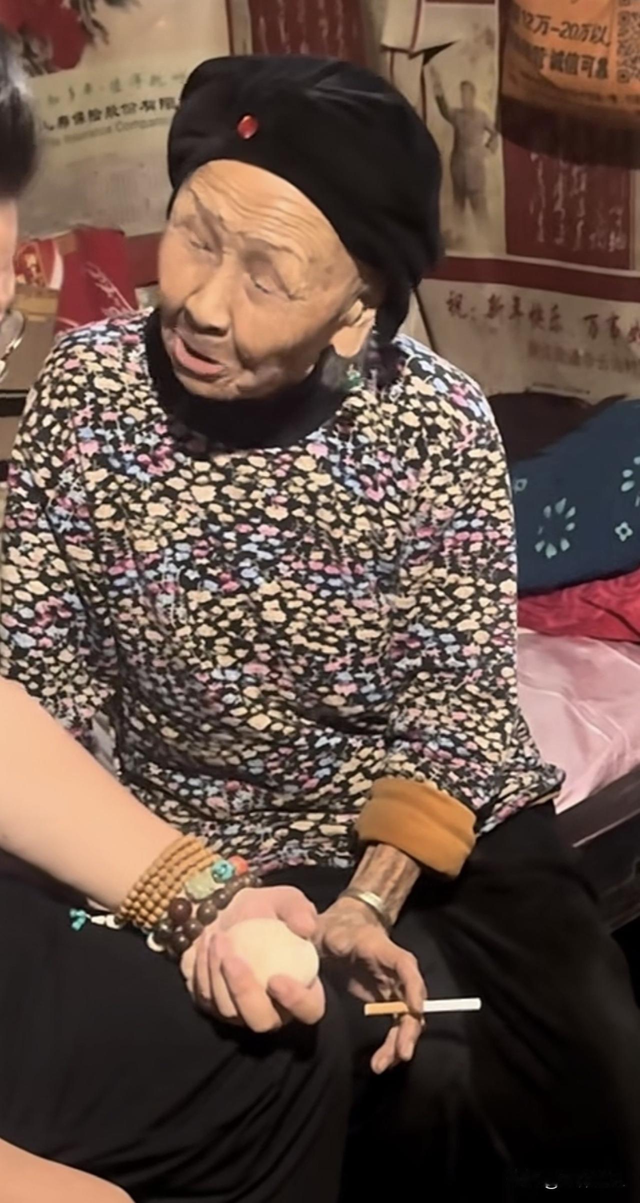 【唯道心语】一味讨好：是一种变态心理

一个人循大道立身，贵在本心中正，不卑不亢