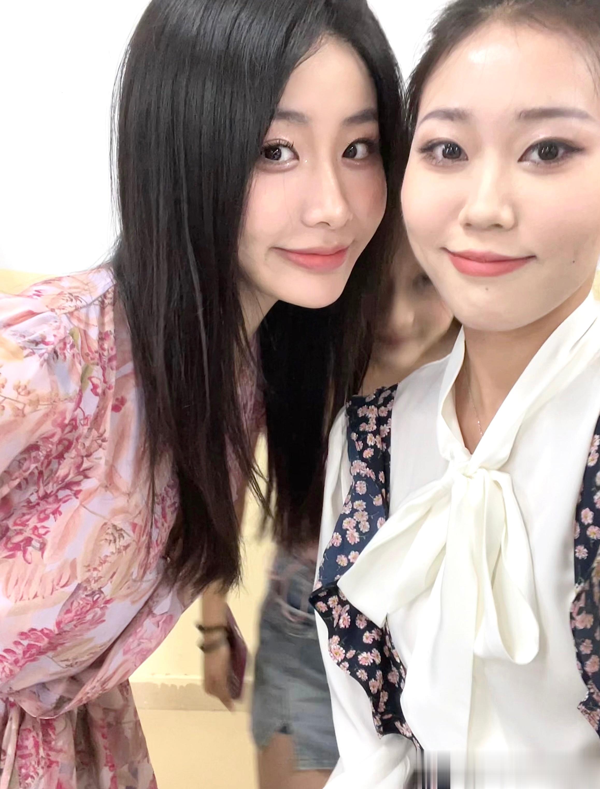 春季学期终于结束啦🔚 大一的宝宝们继续努力 大三的宝宝们实习顺利！咱们9月见～