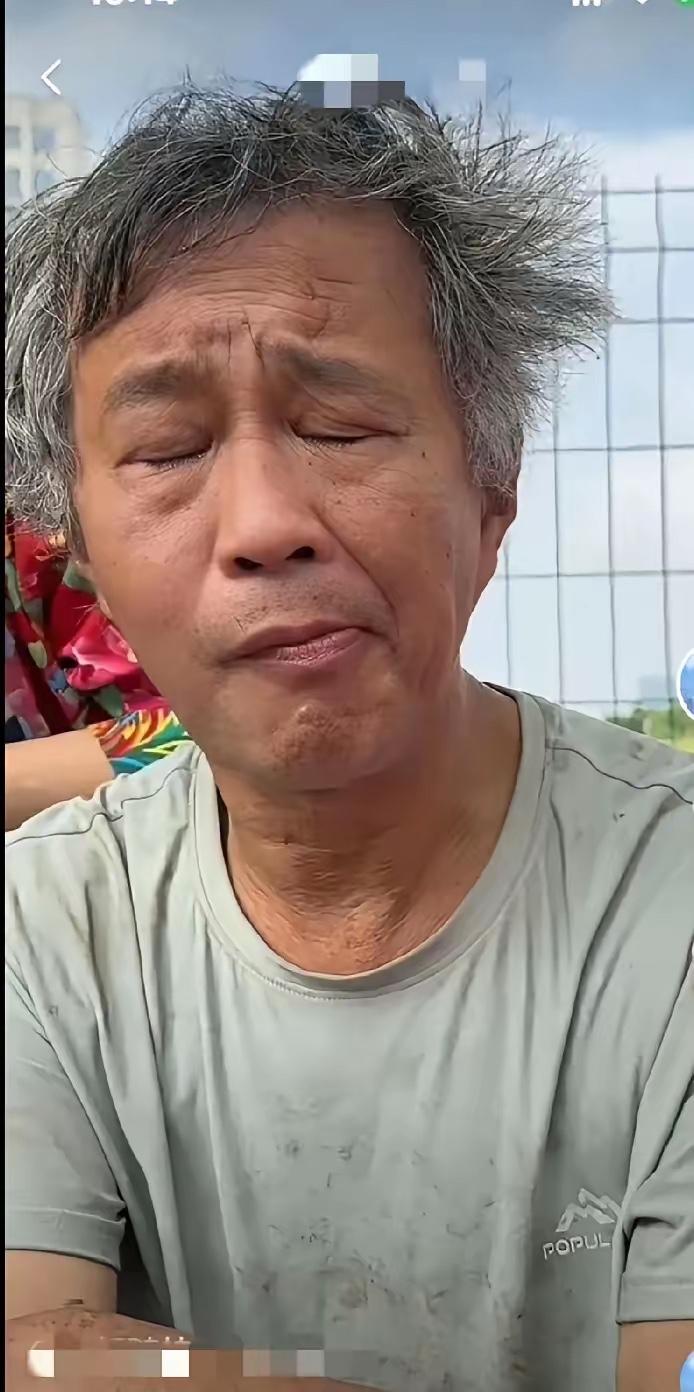 这个人大家不陌生吧，被人称为大师，可是看看他的发家史，就是一部厚黑学。
刚开始他