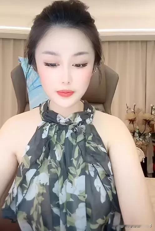 女人的规律
1.有能力的女人一般都强势
2.漂亮的女人一般生的都是儿子
3.不靓