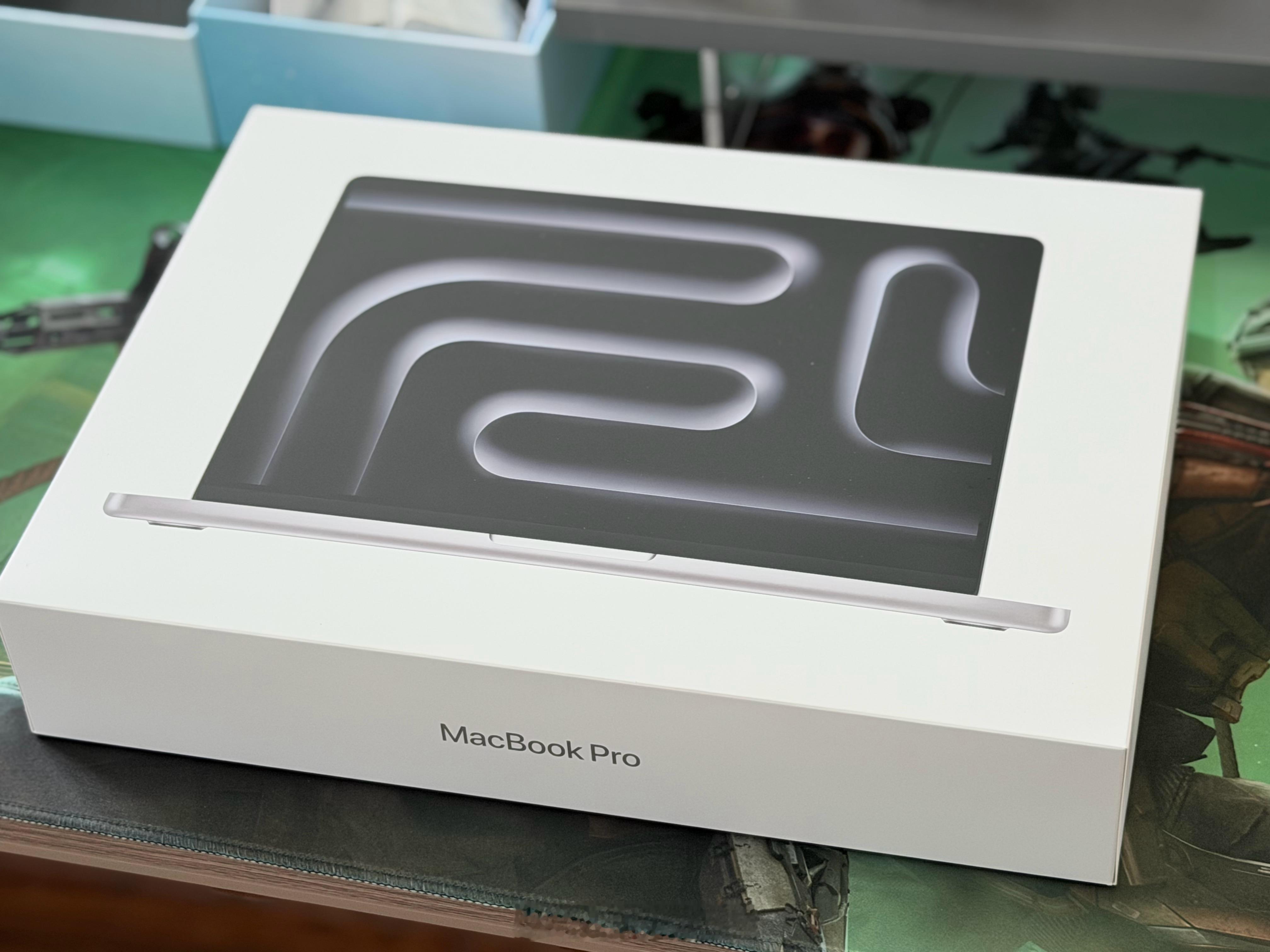 国产手机突然降价2000元什么时候MacBook pro也能降价最近给工作室小伙
