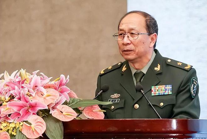 “三峡大坝被炸毁了中国怎么办？”一位美国记者发出过这样的疑问，然而金一南将军仅仅