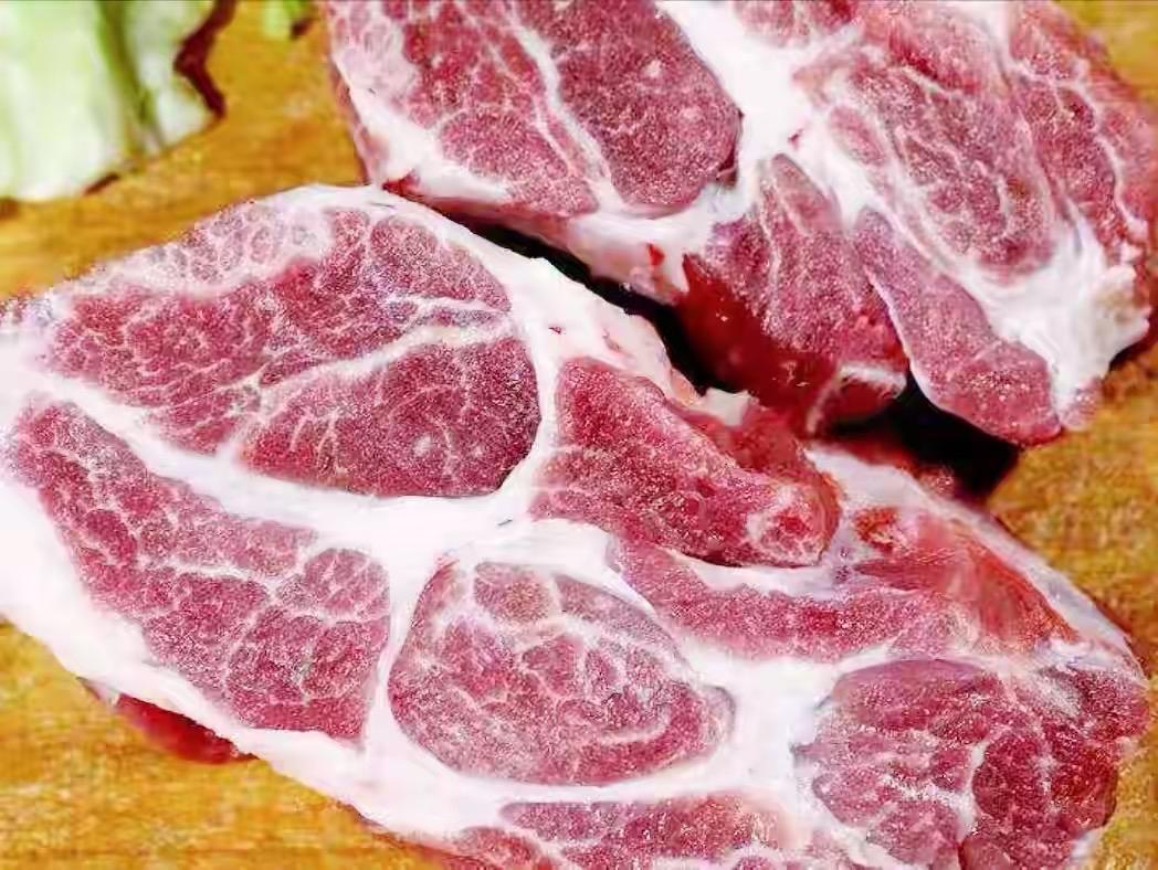 猪身上最好吃的肉排名，五花肉排第4，你喜欢哪种

第六名：猪下水
第五名：小脊肉