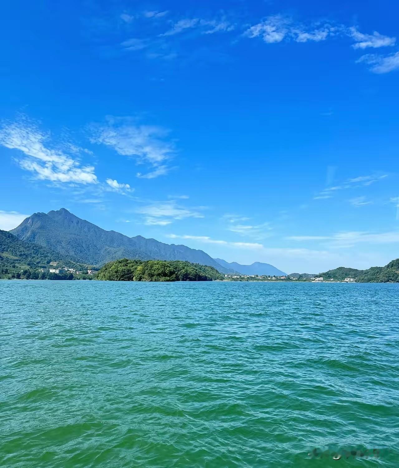 炒股还是挺容易的！

不要抱怨赚不到钱，整天亏钱！其实，仔细想想，炒股相对于其它