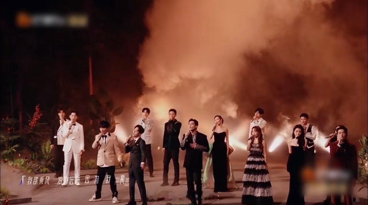 大侦探在游乐场开演唱会 把十年演唱会办成乐园嘉年华，节目组是懂仪式感的！侦探们走