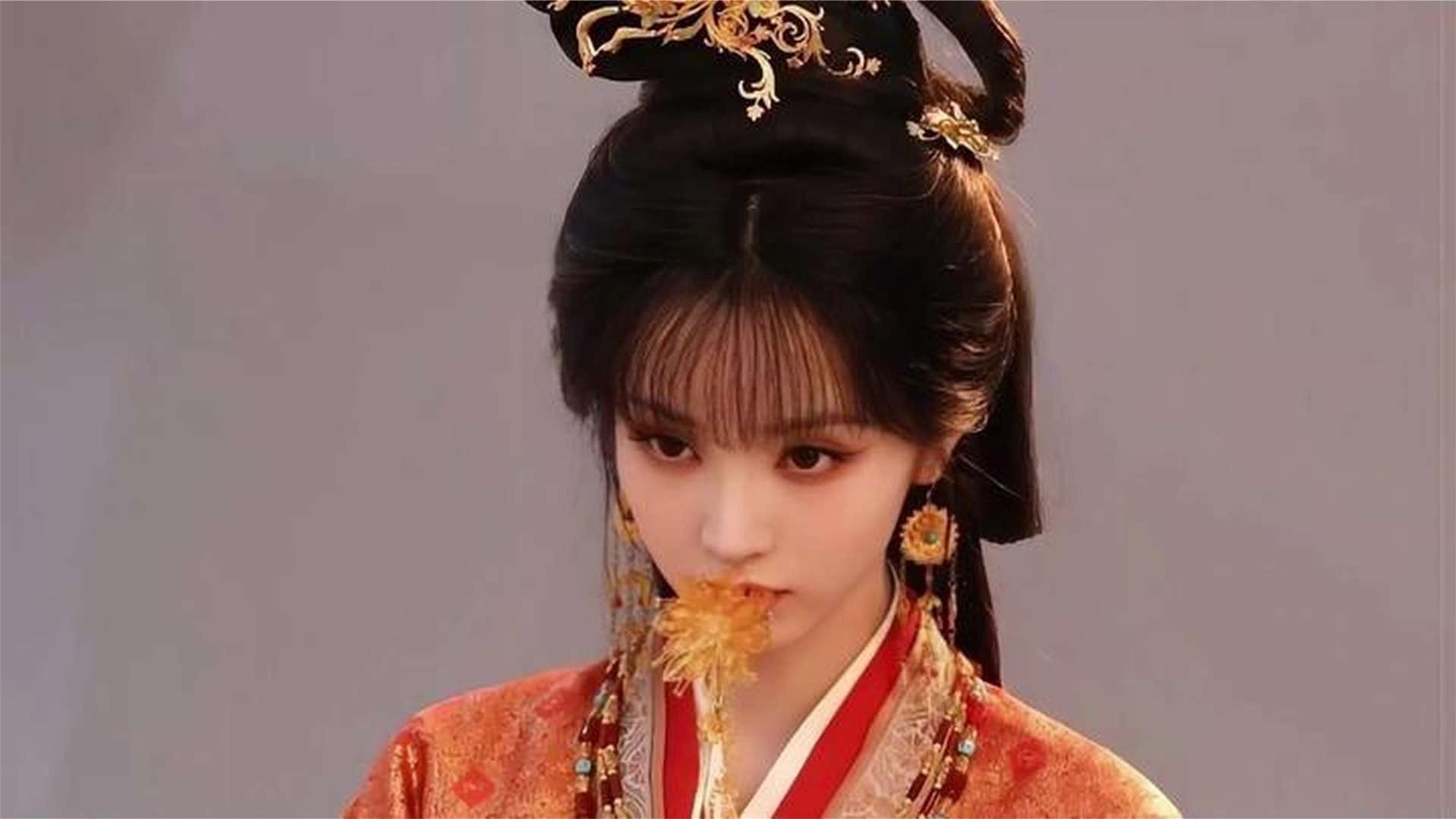 田曦薇新剧《嫁金钗》热度一路飙升，口碑却两极分化越吵越火#田