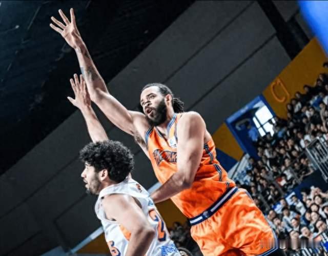 找不准定位！NBA3冠王仍把自己当字母哥，执迷不悟恐断送CBA生涯