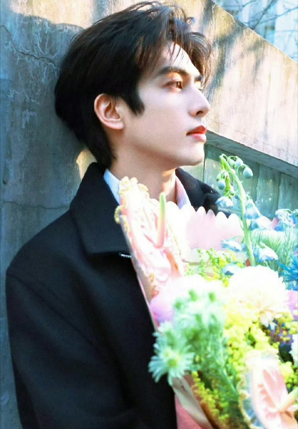 宋威龙春日男友阳光、微风、还有扑面而来的少年气——宋威龙这组春日男友照真的太对味
