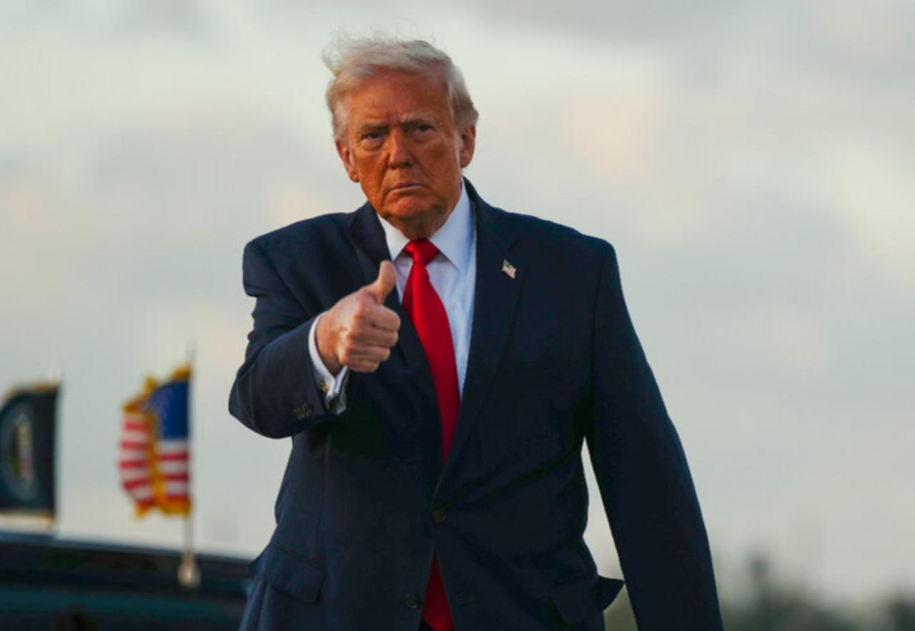 俄媒报道的，不知道是不是真的，川普一度想要使用核弹轰炸伊朗。

幸好被美军参谋长