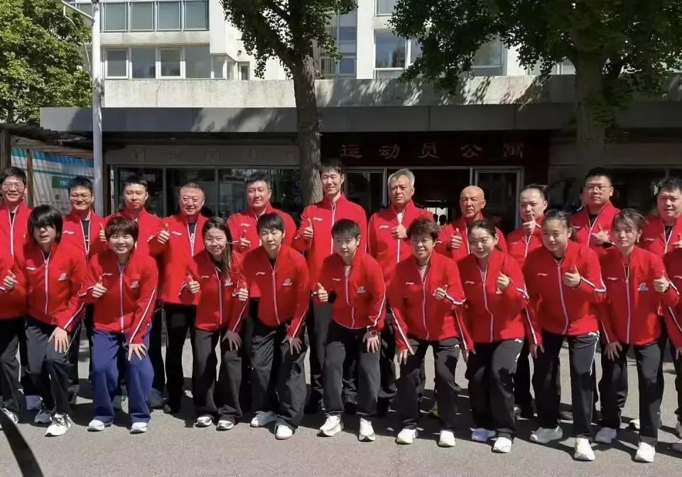 2026年世乒联伦敦团体赛4月28日拉开帷幕，中国男、女乒乓球队志在夺冠。
  