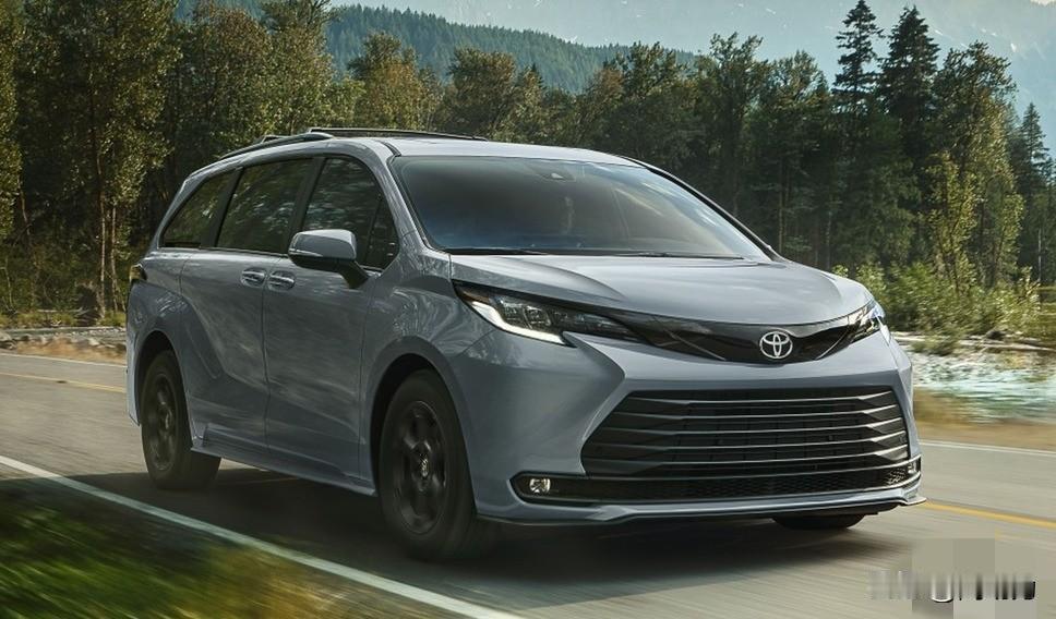 新款丰田塞纳在美国上市，所有车型的标准配置都大幅增加。

LE 配置车型将音响系