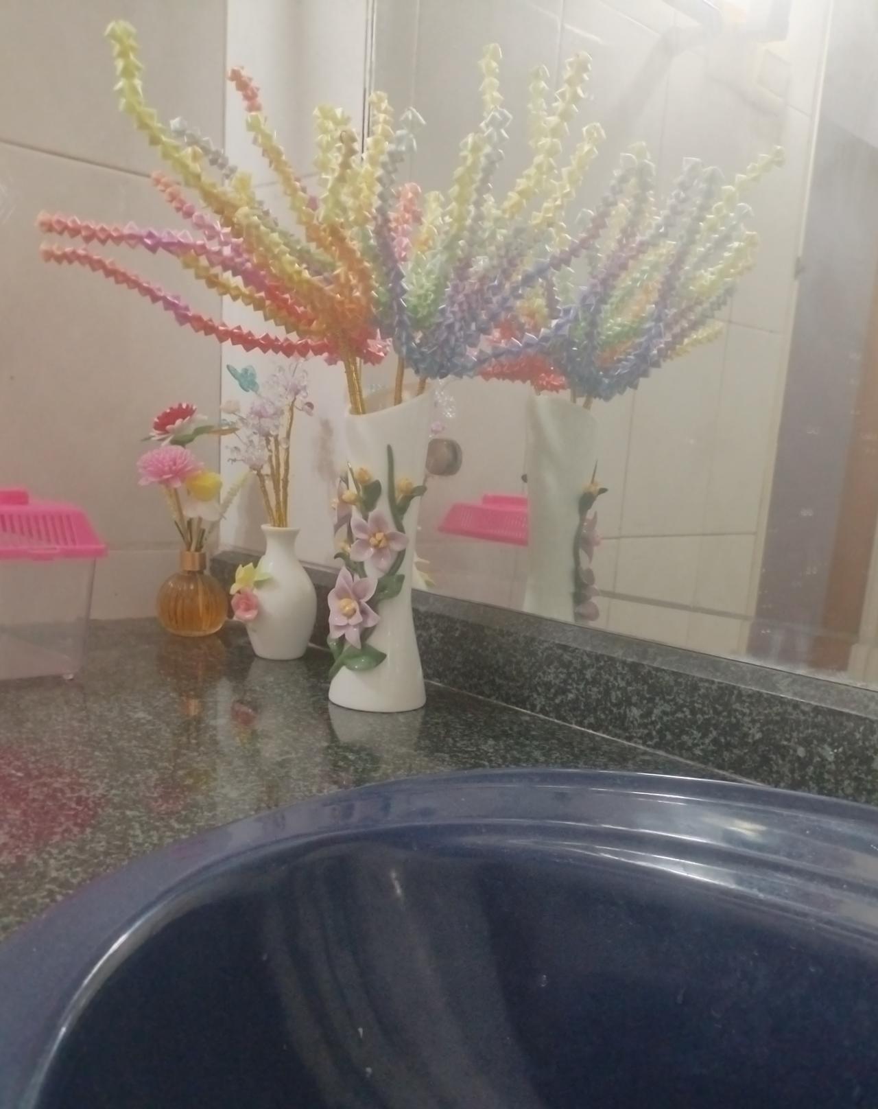 我的手工制作花🌸……看着就是有点花。[捂脸][捂脸]