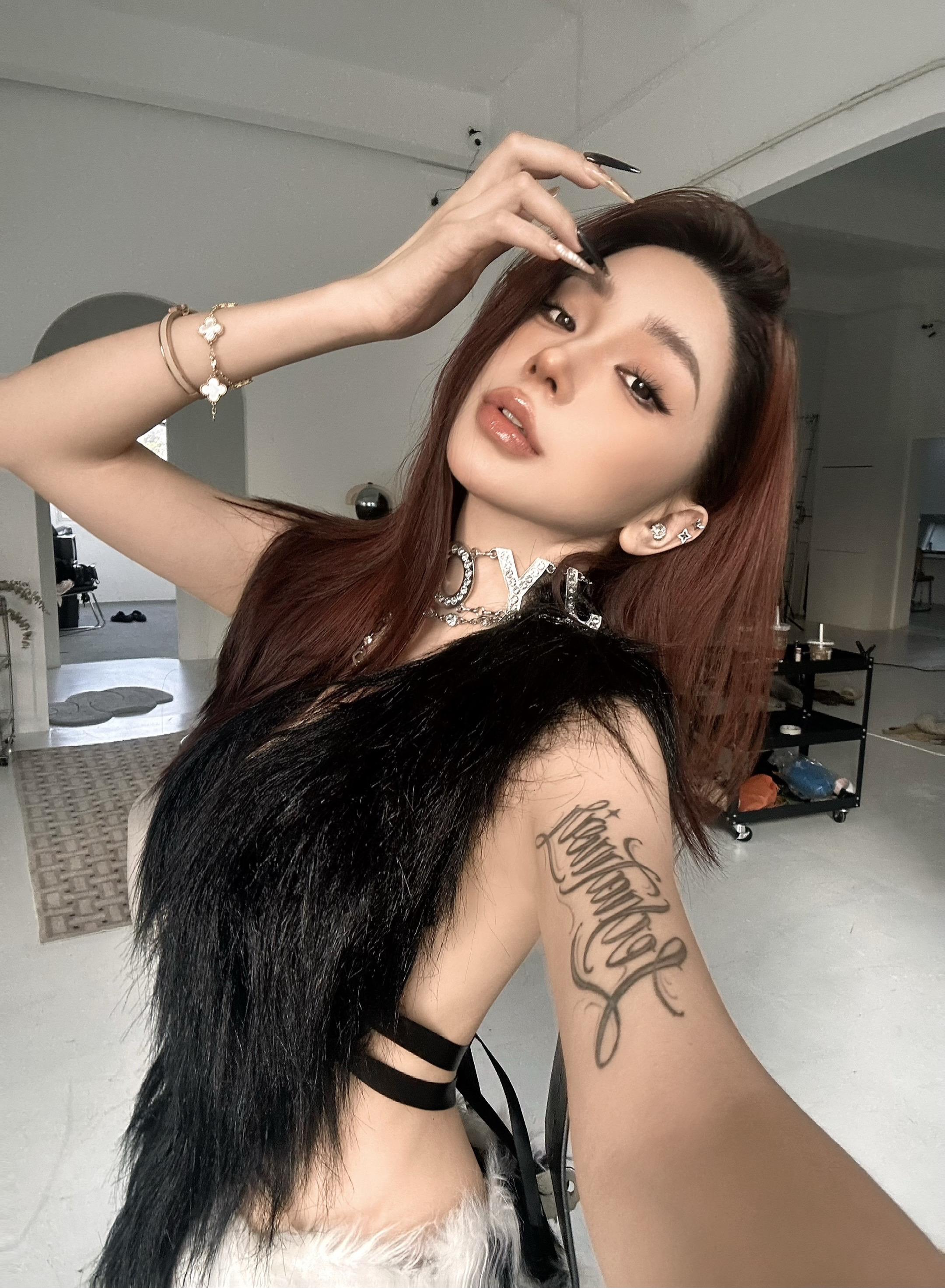 好女人得到名声 坏女人得到一切。