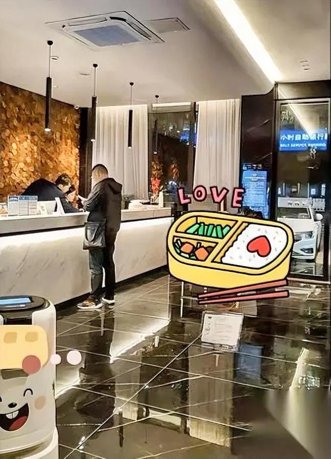 携程套路有多深？

老用户竟比新号贵500！

订酒店时随手选了499元的选项，