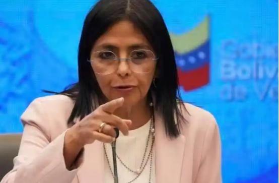 特朗普估计气的脸都青了 

本以为把马杜罗抓走，委内瑞拉这下要彻底跪了。但他万万