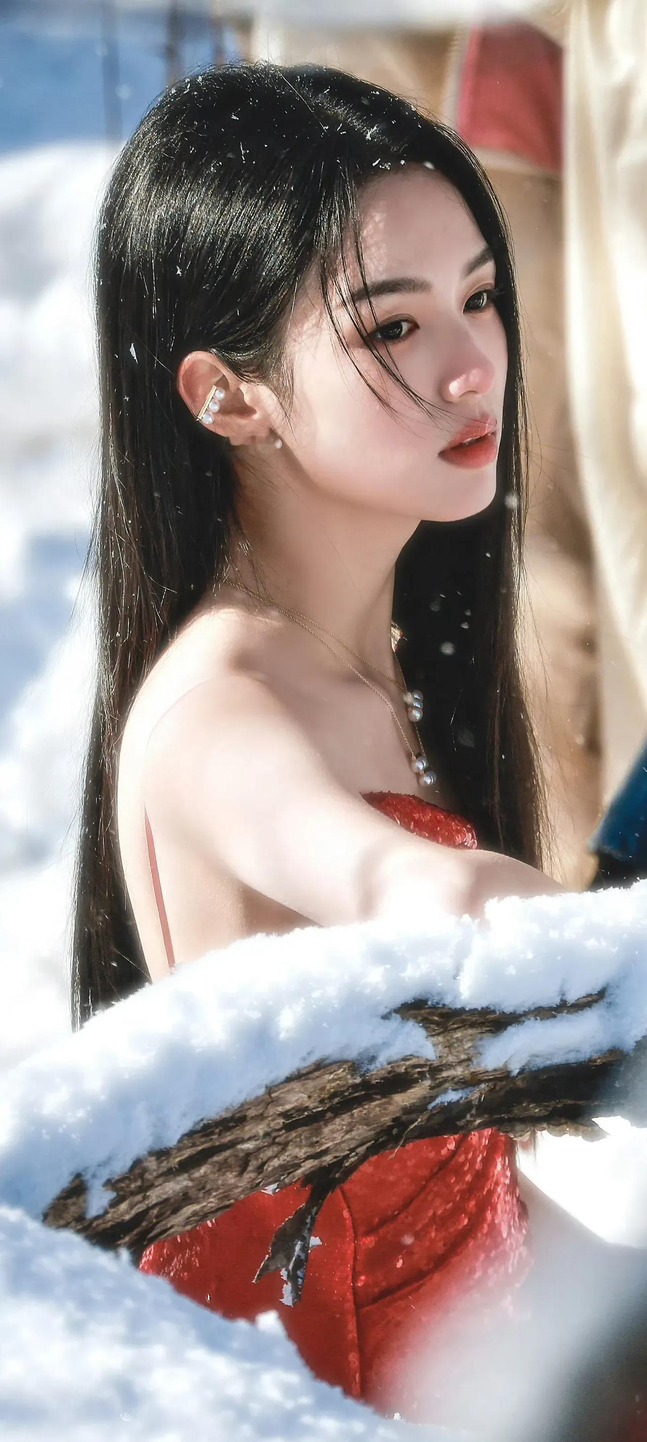 #周也##周也雪地# #女明星高清美图# #哪位女神惊艳# #女星谁最美？#