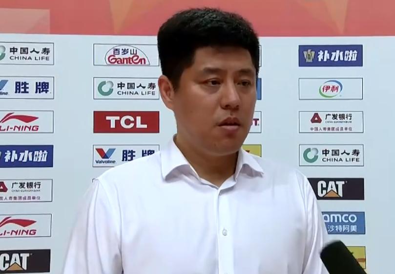 山西男篮逆转战胜福建男篮赛后采访，主教练潘江说道：“我们开局对福建的重点人防守做