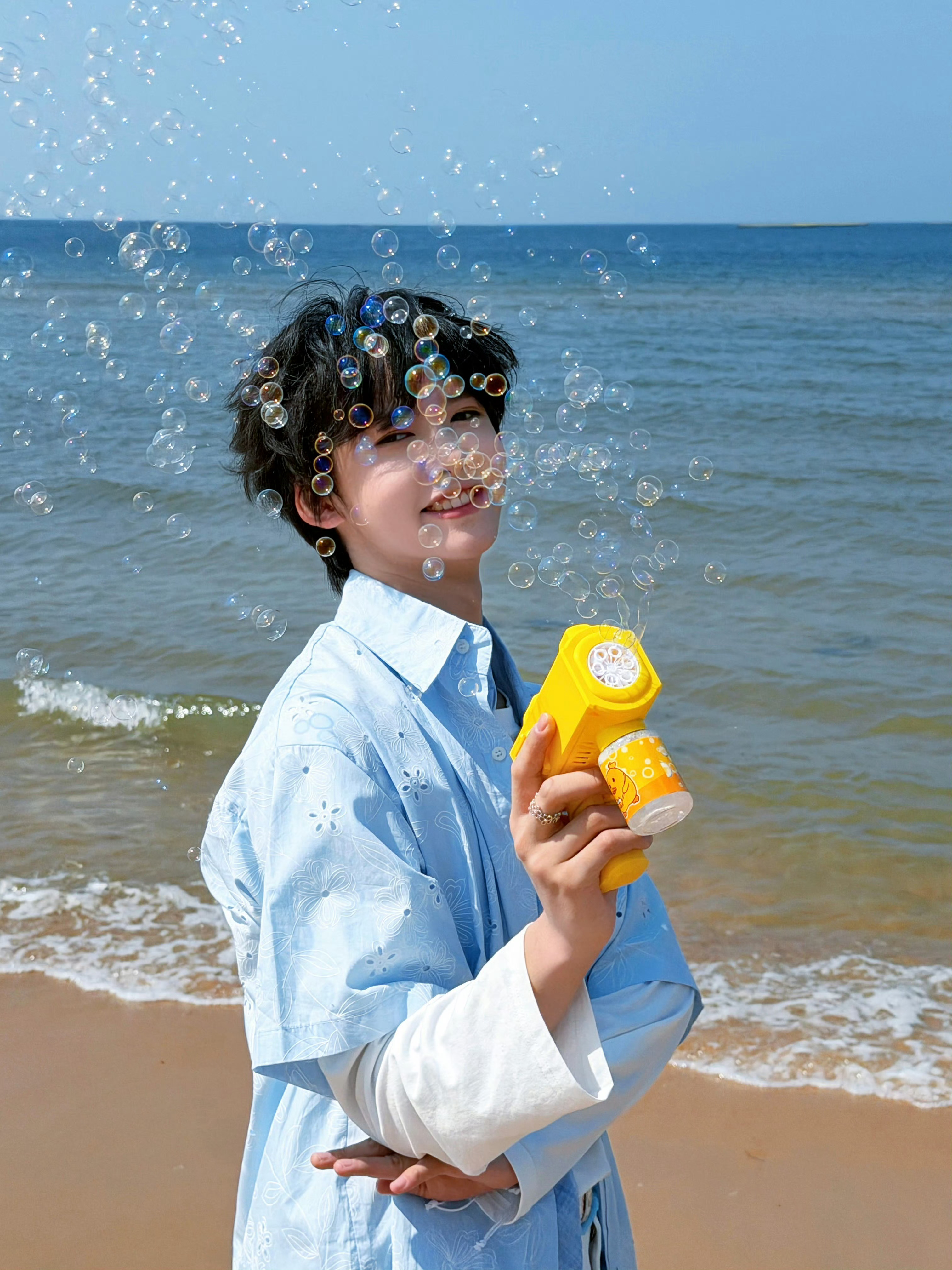 张奕然高会粉丝破15w 恭喜张奕然高会粉丝破15w🎉十五万份爱意汇聚，少年未来