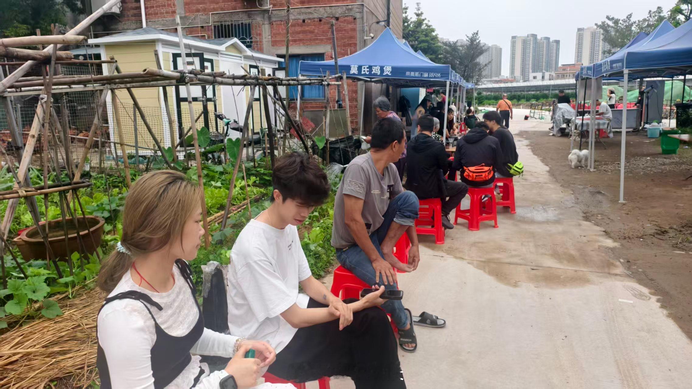 莫氏鸡煲，拿上号了，一大早这也太夸张了