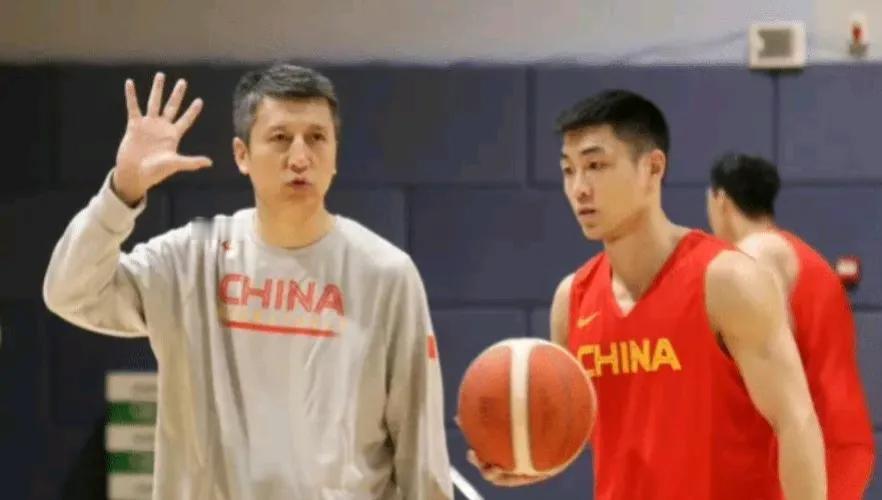 郭士强依旧我行我素完全不管外界舆论按照自己的想法用人，也可以说郭指导起了逆反心理