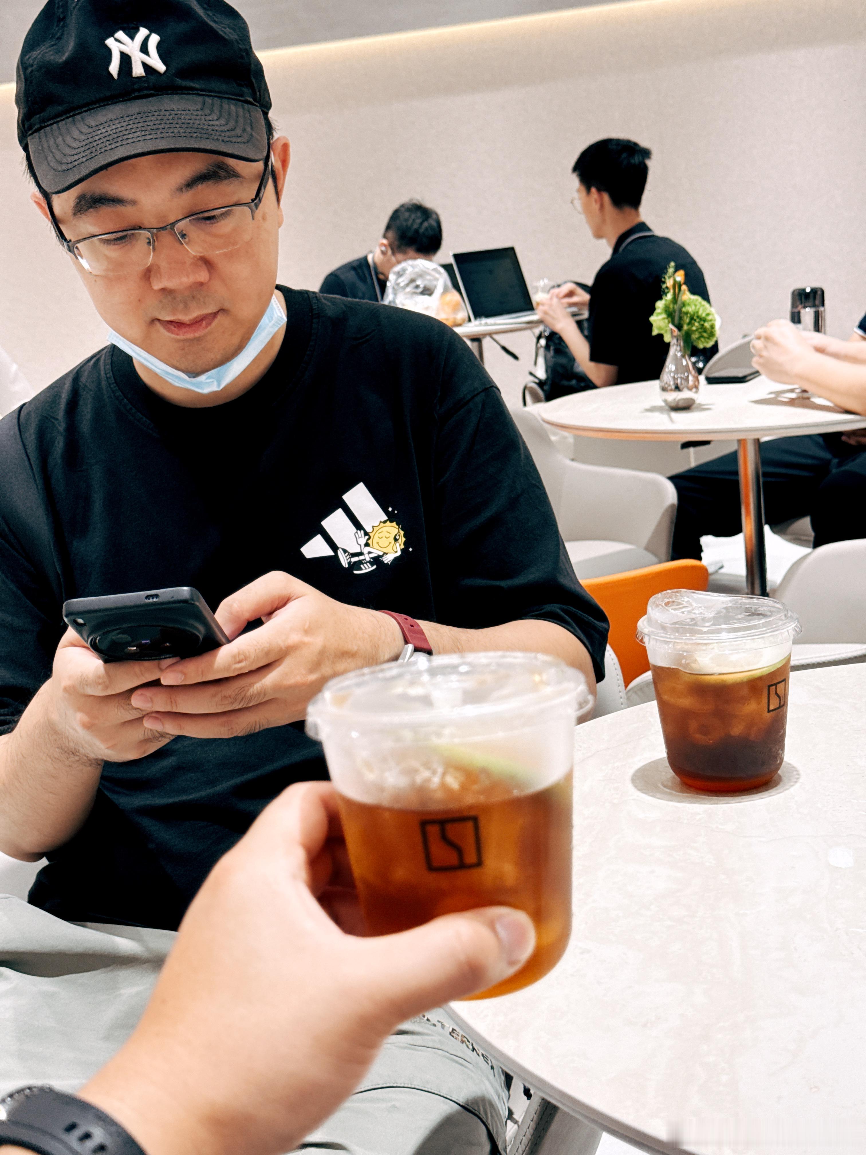 我们现实干上啡了，你们在哪呢？隔空干啡 深圳·深圳国际会展中心(宝安新馆)