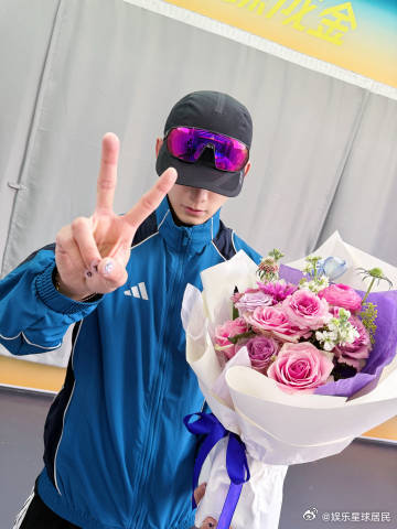 姚琛把粉丝喂得很饱 新专物料连更两个月，每天都有新惊喜🖥️，每天都有新期待，这