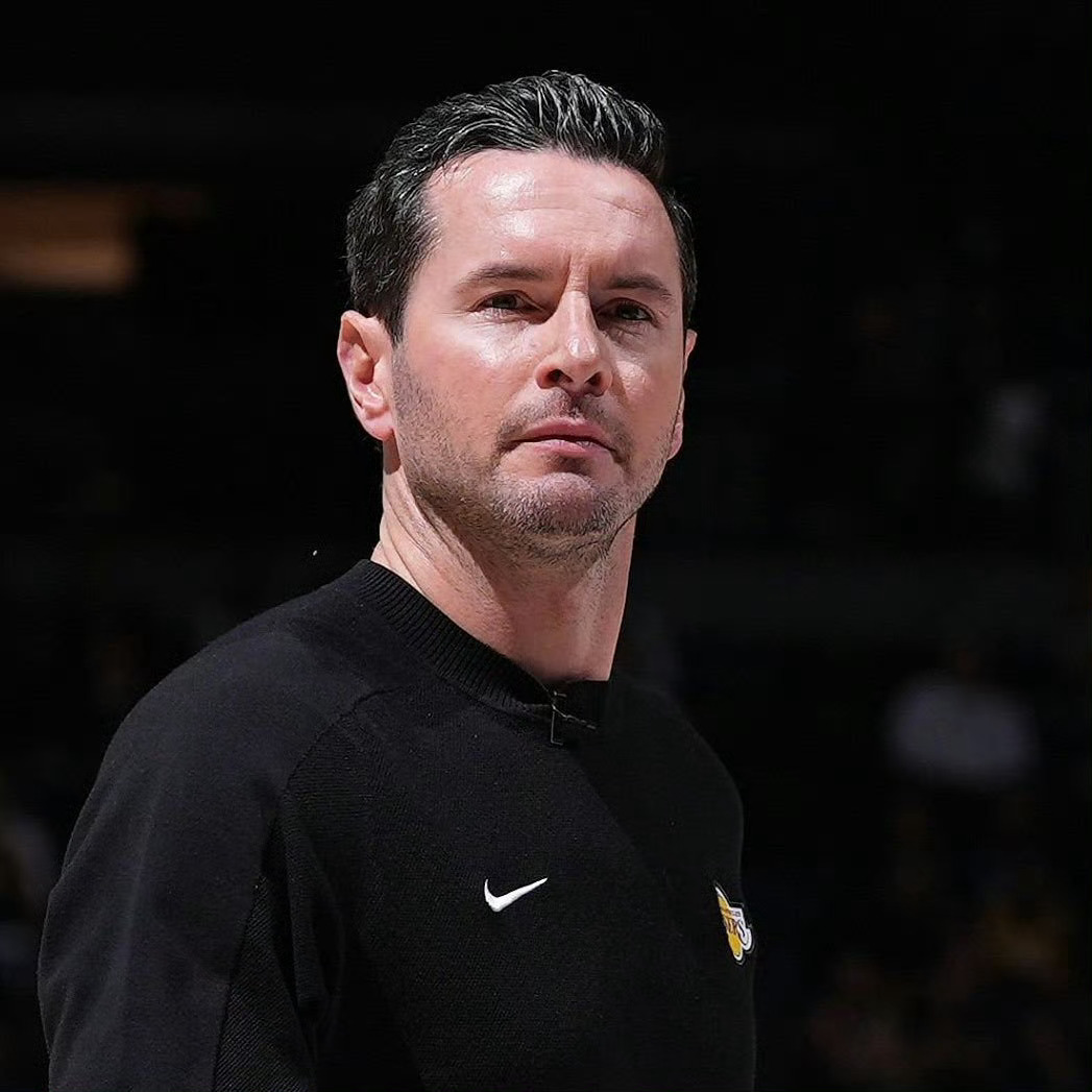 赛季进度1/8，湖人取得7胜3负的好成绩！你对雷迪克的表现满意吗？可以打几分？湖