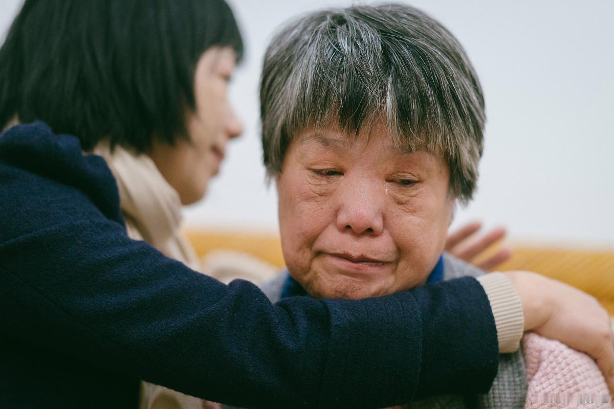 江西，一女子不舒服，换下来的内裤让老公洗，谁知被婆婆看到，婆婆“唰”一下就甩脸子