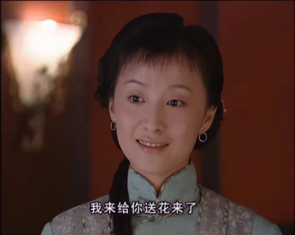 好看的人，就算是丫鬟装都能穿出与众不同。
#金粉世家#