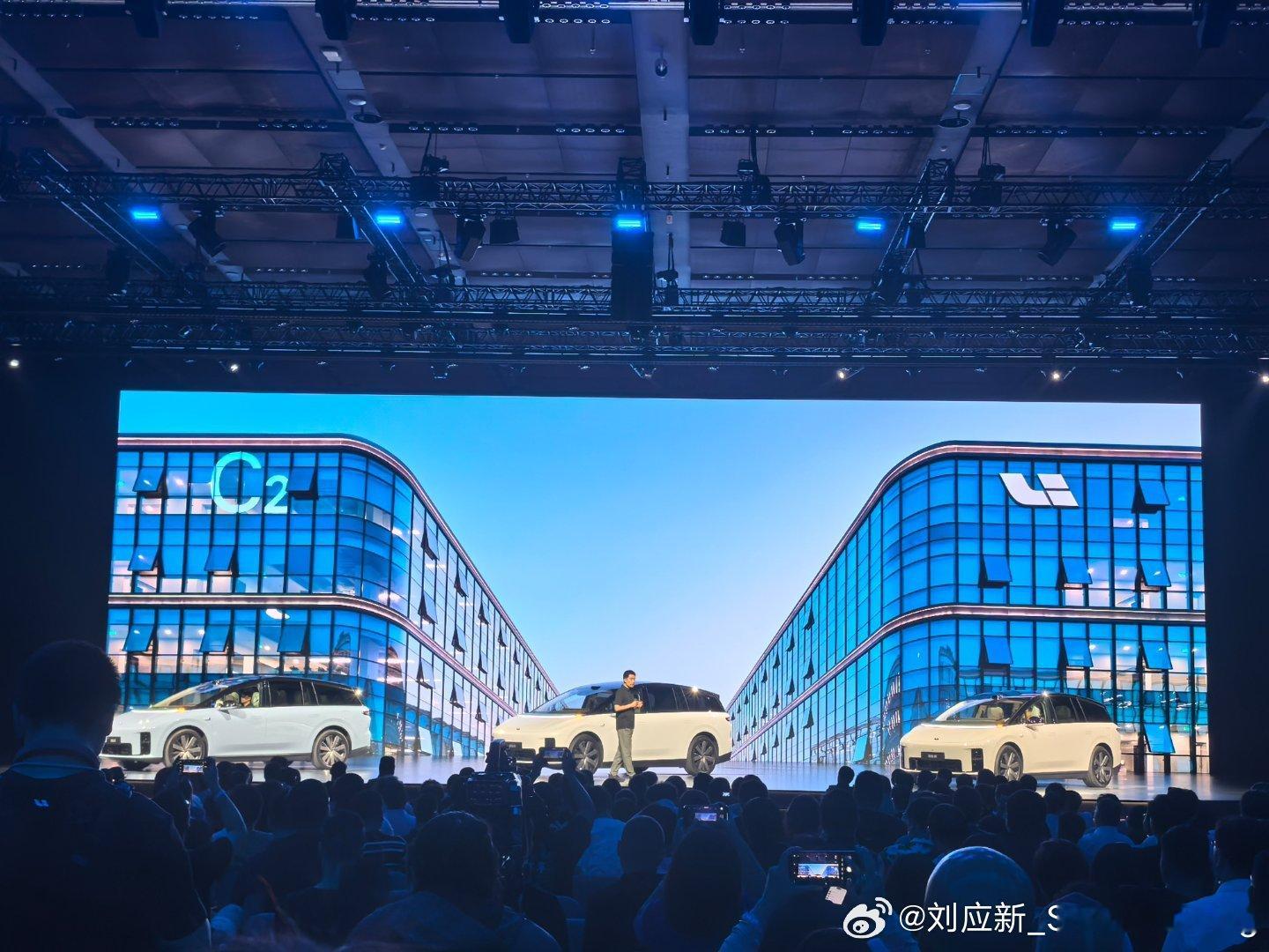 理想i8正式上市，售价32.18万起！Pro、Max、Ultra三个版本，限时免