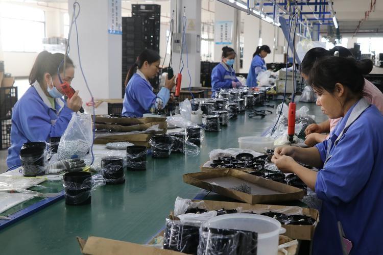 为什么“产能过剩”被视为一种灾难？

经常听人说“产能过剩”，很多人听着都懵，甚