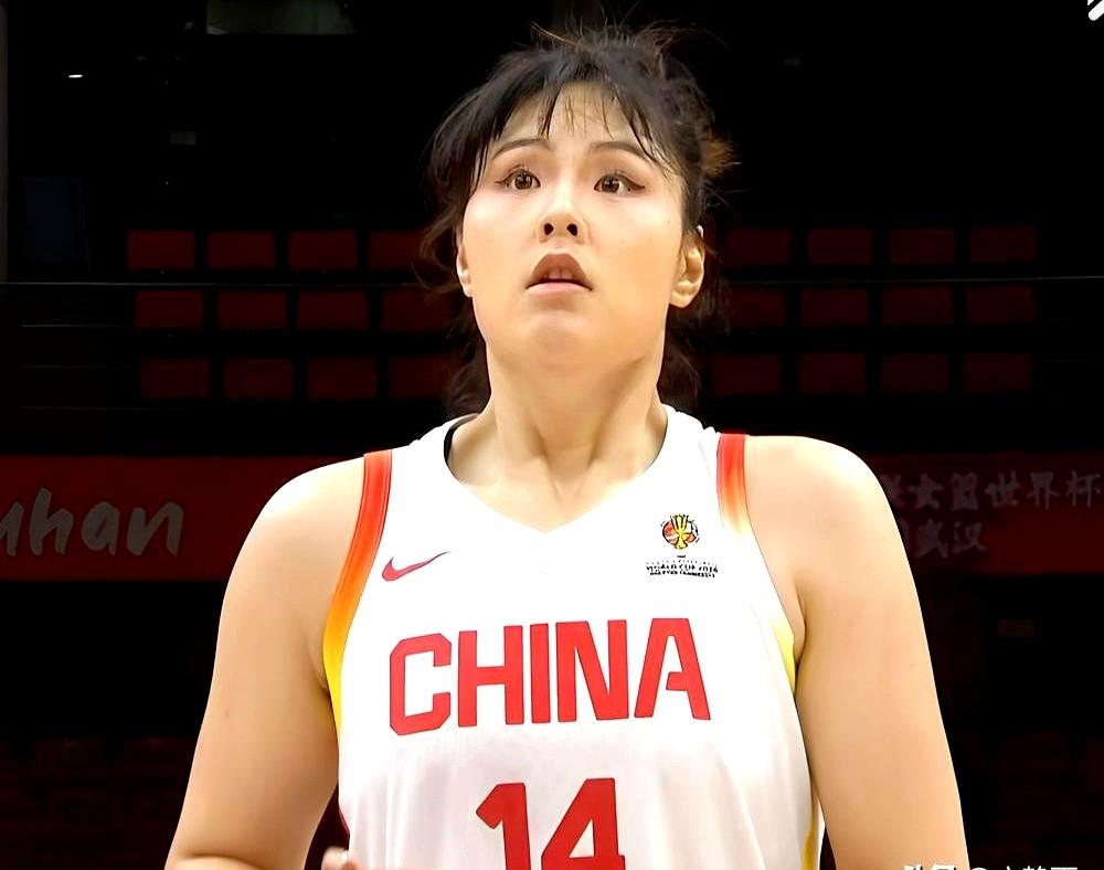 “我要成为球队第一，带她们赢球。”30岁的王思雨放话了。

中国女篮核心后卫官宣