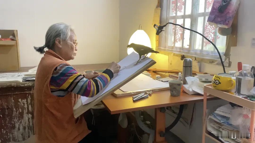 每晚五点是我开始做饭的时间，我都会订个闹钟，就怕错过了做晚了来不及。
今天偏偏就