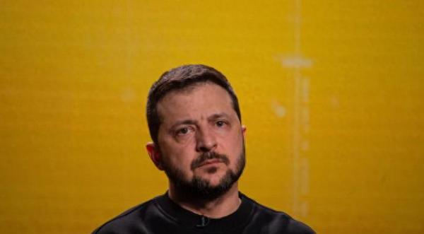 【泽连斯基强硬警告：乌失欧援，欧洲将付出血的代价】乌克兰总统泽连斯基在欧洲理事会