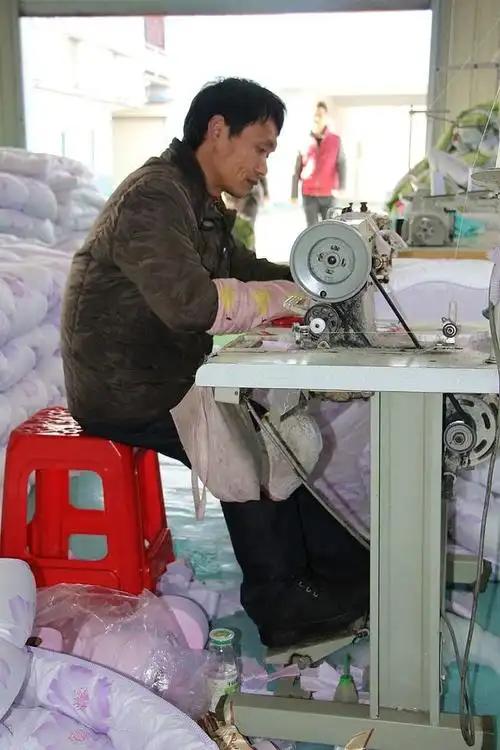 残疾人的技能培训旨在帮助他们提升职业能力，增强自我依赖性，实现社会融入和经济独立