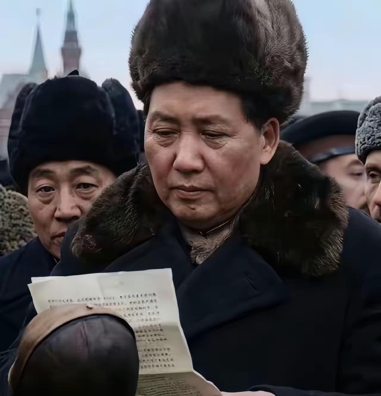 74天寒冬忍辱！毛泽东首次访苏被晾，硬刚斯大林夺回东北主权
 
普京即将访华，回