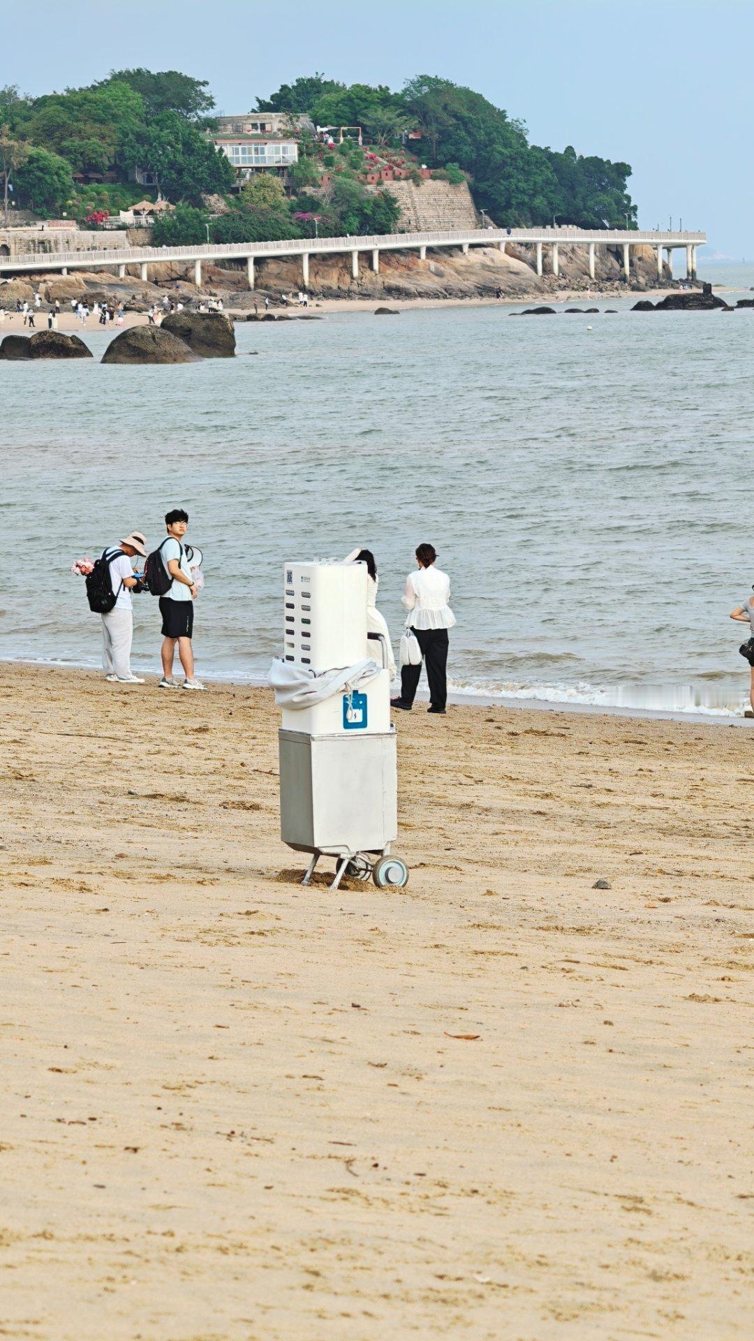 真是到哪都是共享充电宝😓 