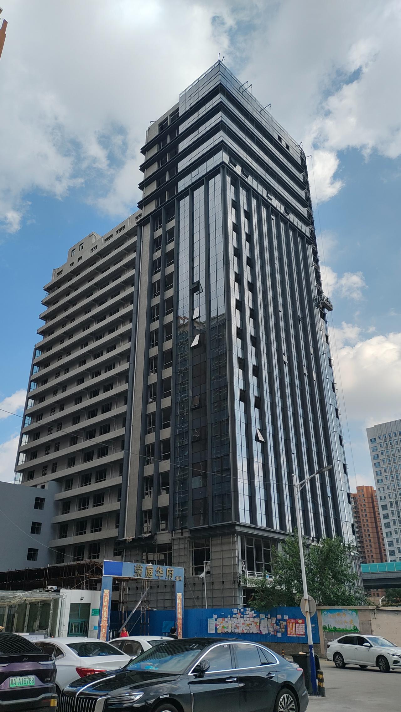 石家庄市振四街城中村改造2号地22号写字楼项目，位于桥西区槐安路与谊联街交口东北