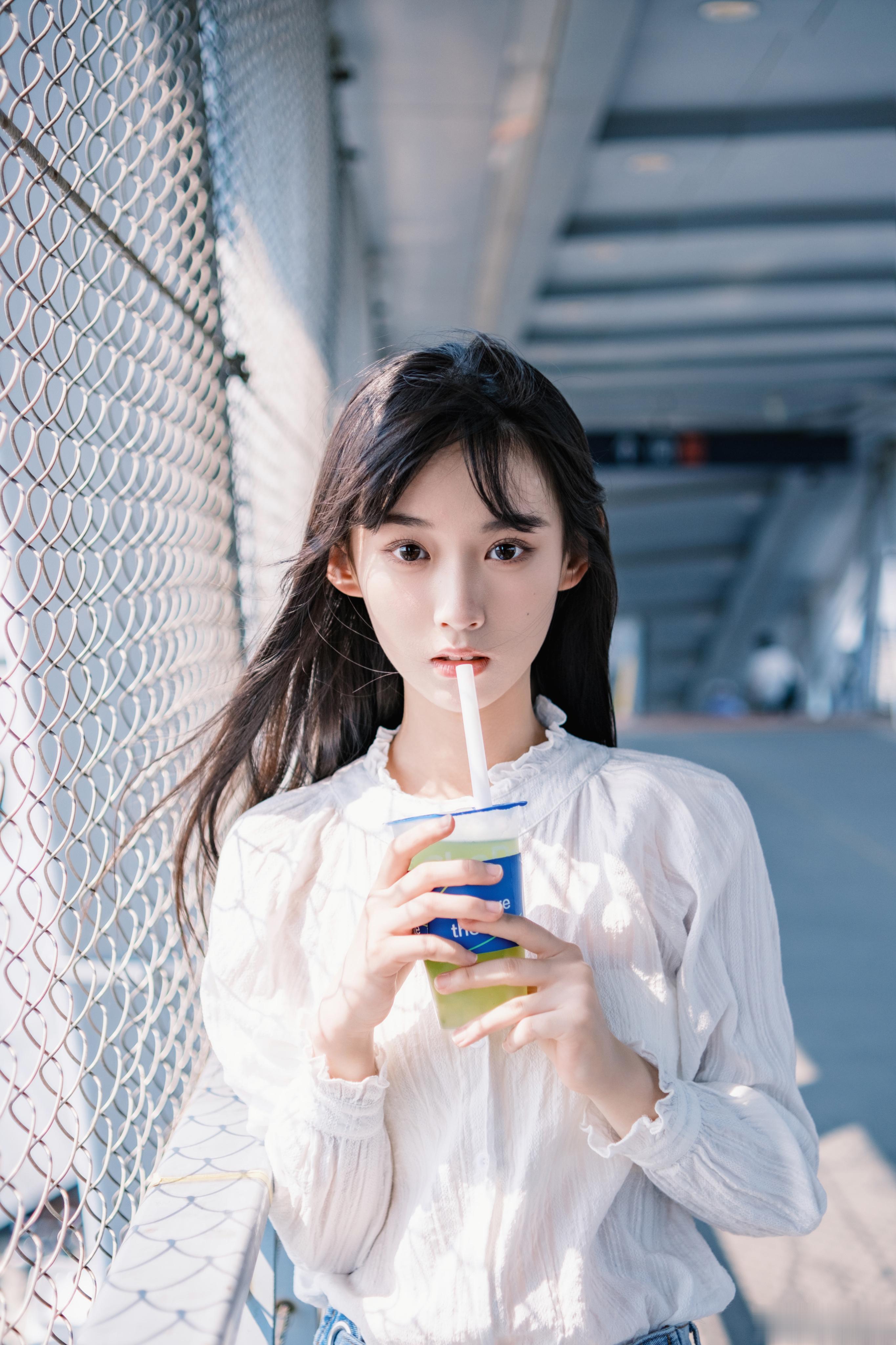 今天的天空像一封蓝色的情书💌 ​​​