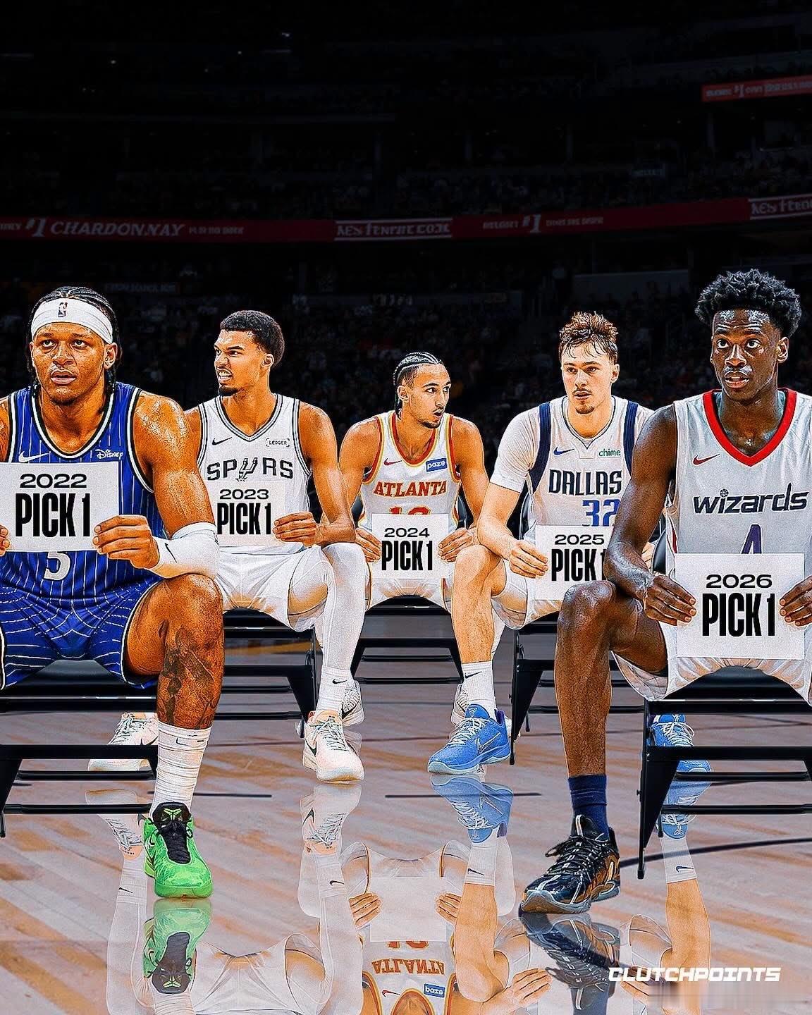 近年来 NBA 选秀的状元秀可谓个个都是“重磅级”天才。嗯……或许除了其中一位 