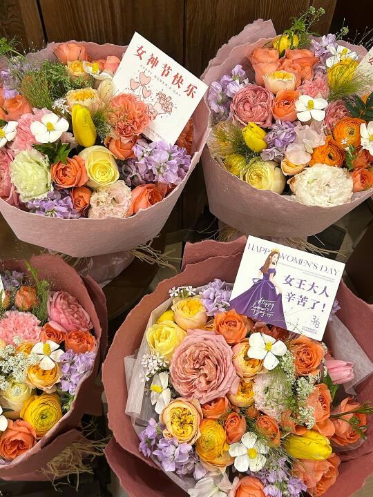“  愿你永远明媚  ” ｜泗洪花店