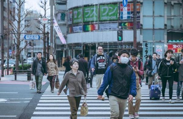 经济疲软产业承压，日本深陷困局，会沦为亚洲菲律宾吗。

当下的日本正被多重难题缠