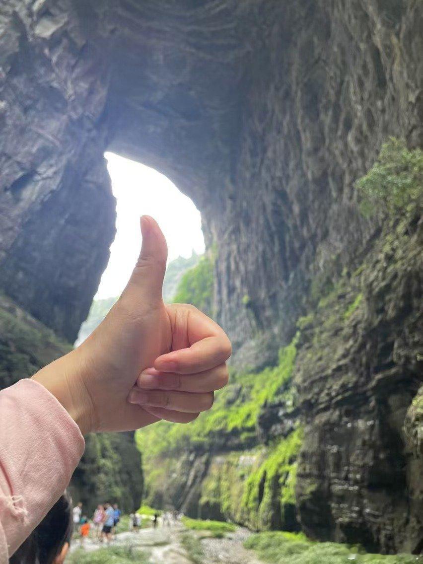 12月24日 冬月廿四 壬戌日 周二 宜动土 祈福 上梁，忌出行 搬家 赴任。鼠