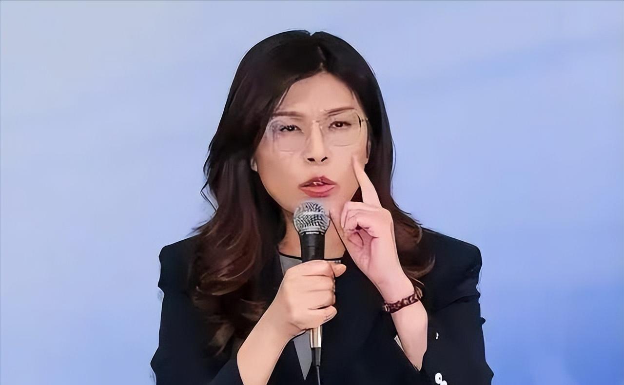 可能连郑丽文都万万没想到，最终真心支持她的，全程为她站台的，除了她的团队成员之外