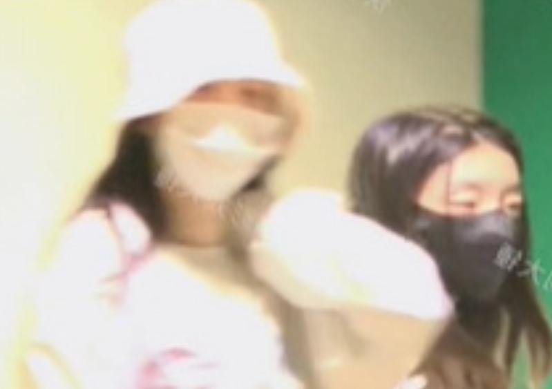 杨洋和王楚然的绯闻出新番，5月10日，有媒体曝出视频，目击王楚然连续三天都和杨洋