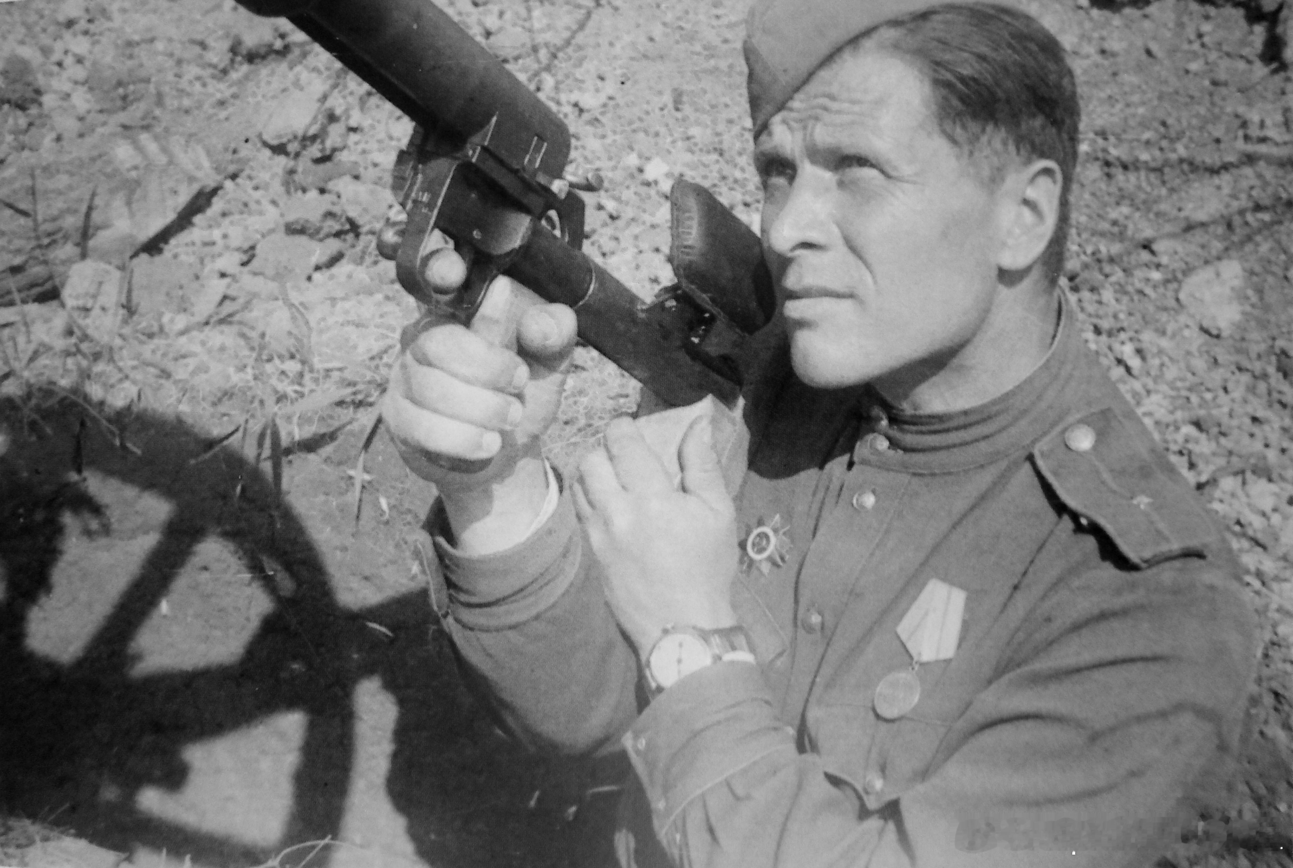 1944年5-6月乌克兰第3方面军第37集团军步兵第66军红旗扎波罗热步兵第24