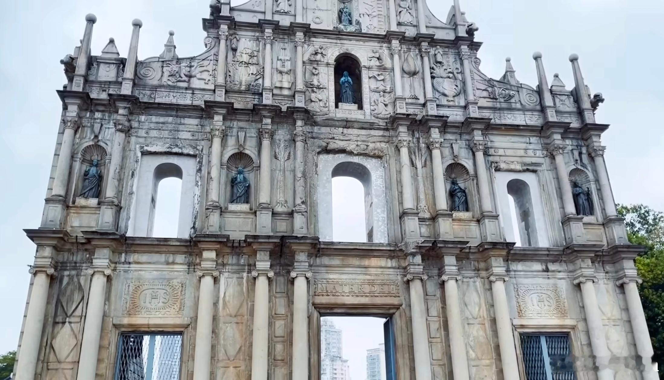 超宝，澳门你拍照的地方辰时带我去了，我们也算是一起跟你约会了～ 