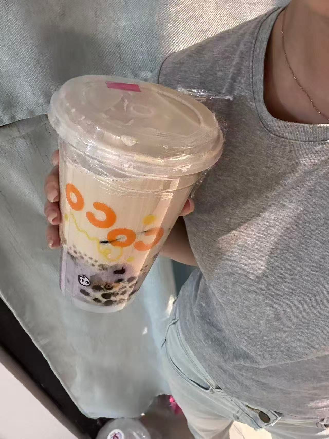 仪式感不拖沓秋天的第一杯奶茶零点准时下单打卡秋奶，想第一时间尝到秋日奶茶，选美团