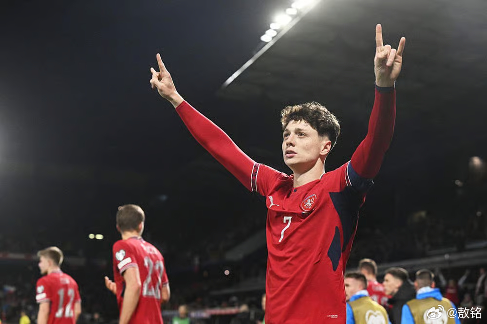 捷克淘汰丹麦 上点年纪的球迷肯定普遍喜欢2006世界杯的捷克队，内德维德、巴罗什